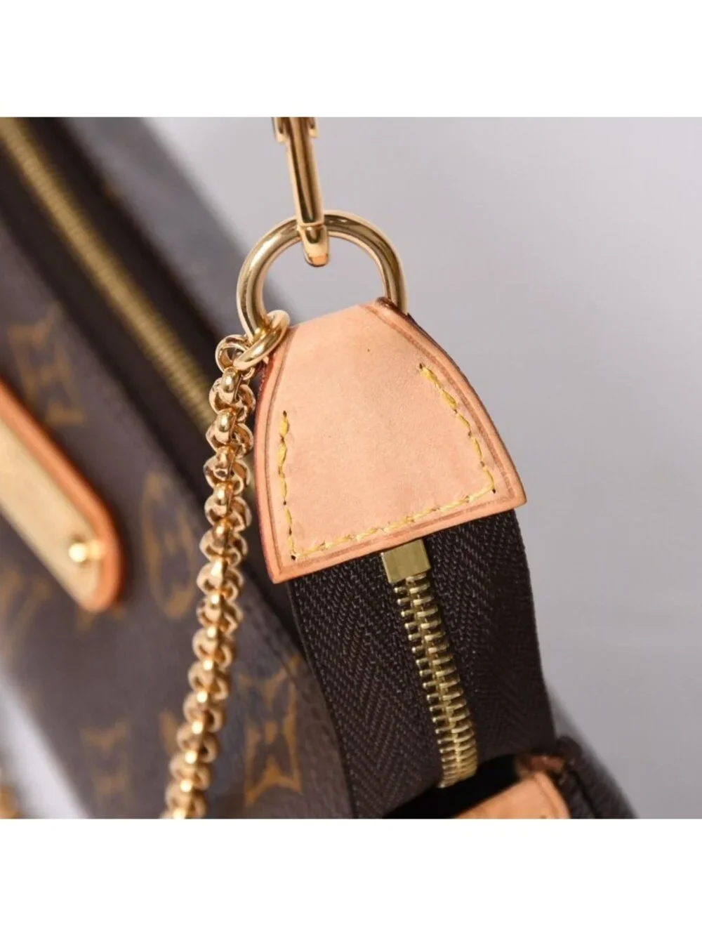 Louis Vuitton Pochette Monogram Brown Gold